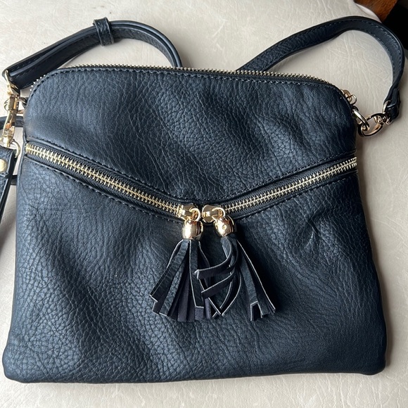 Cute black women’s cross body bag - Picture 1 of 6